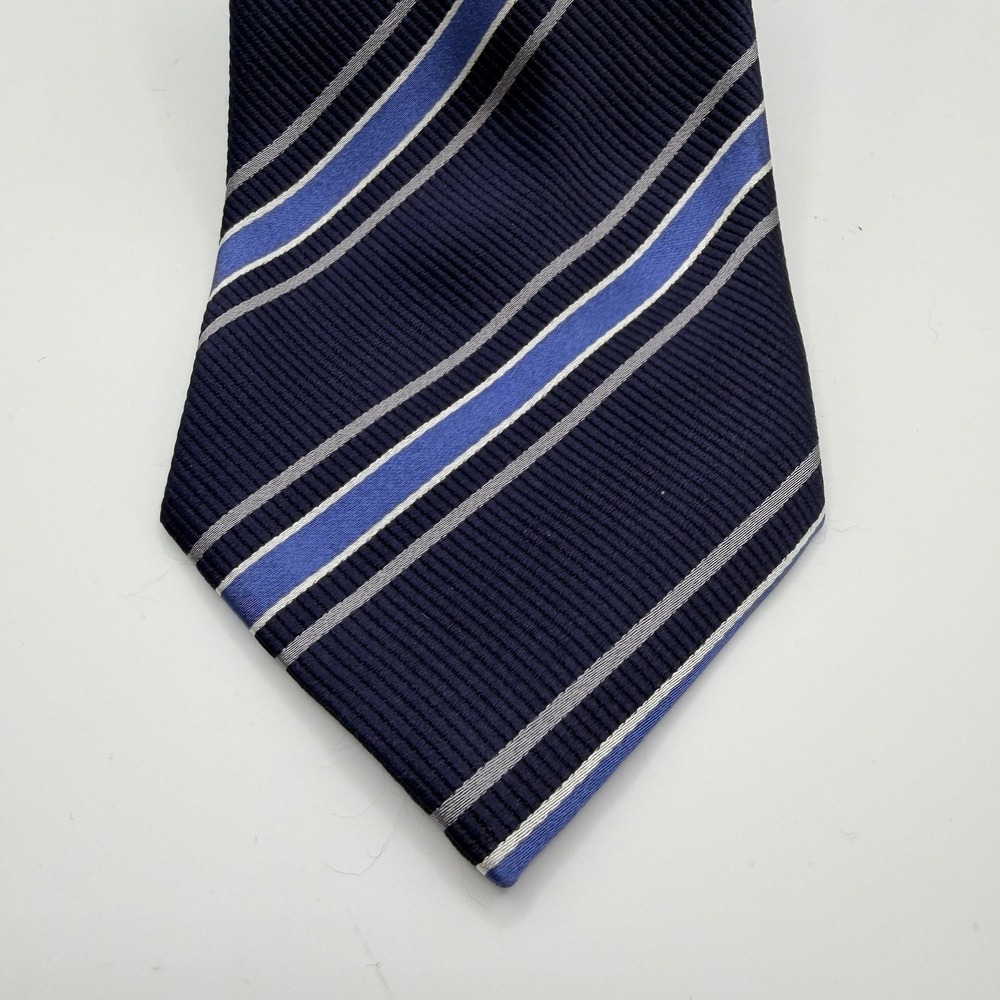 Donald J. Trump Signature Collection Tie Silk Navy Blue Stripes 4"